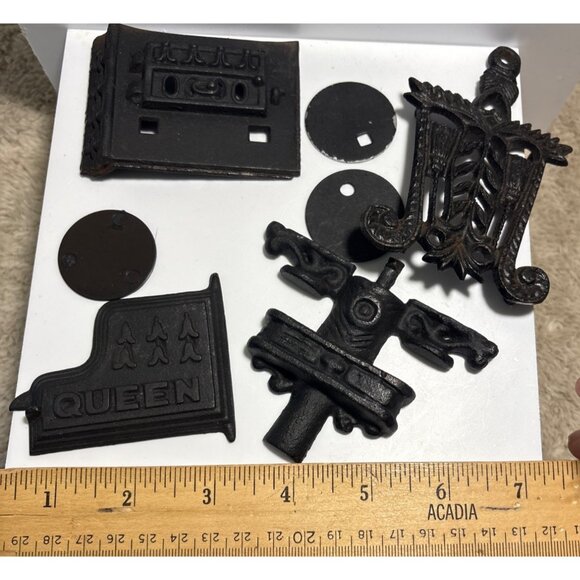 Queen Cast Iron Miniature Stove Set 2 Stoves and Accessory Pieces Black Gold - Picture 4 of 13